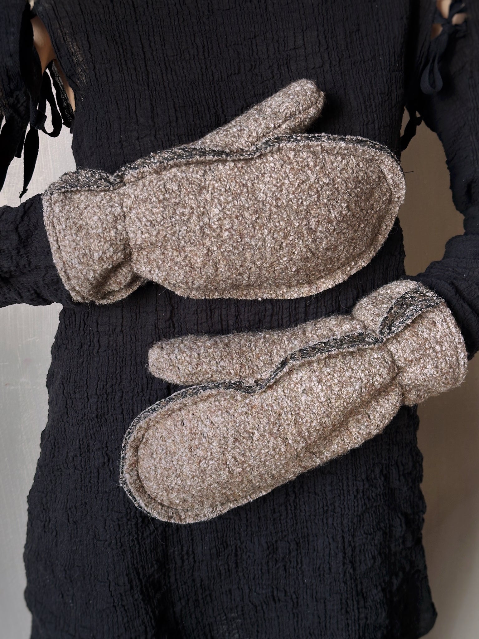 Winter '25 Reverse Seam Mittens in Oatmeal (Pre-Order)