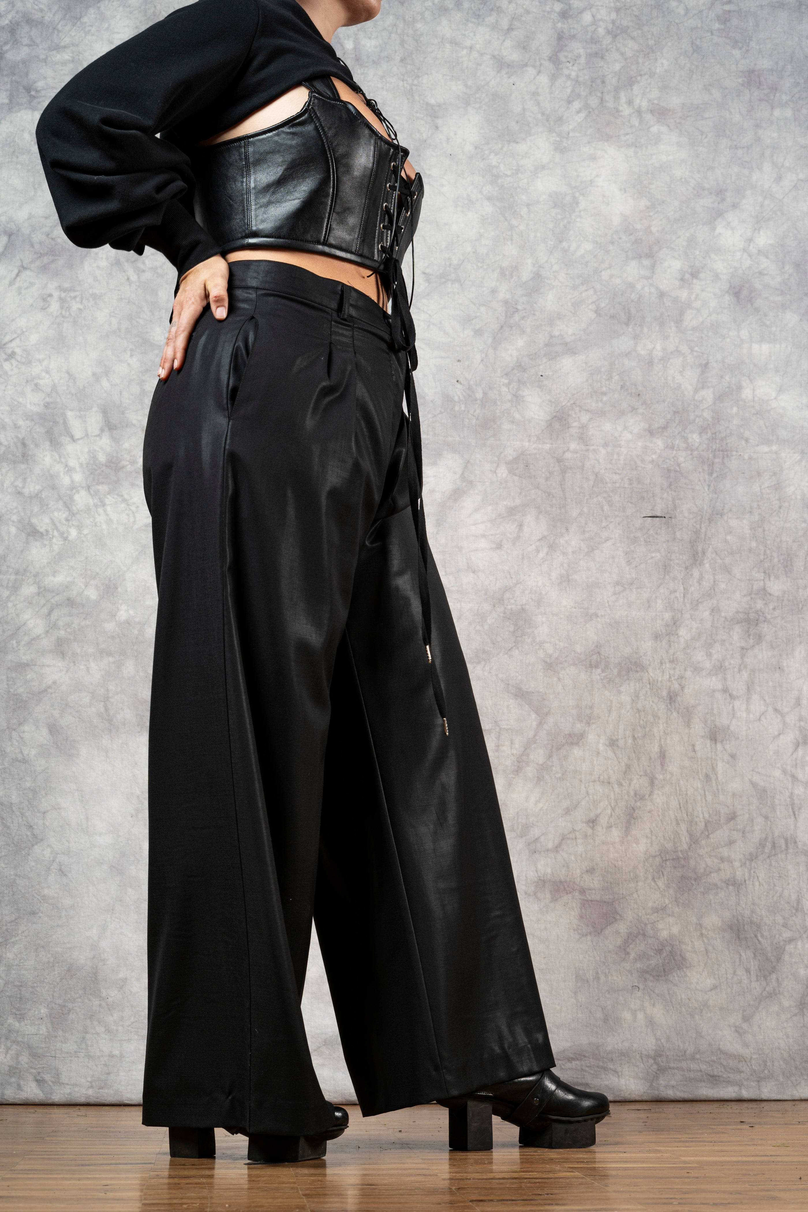 Wide Leg Trouser in Black Wool