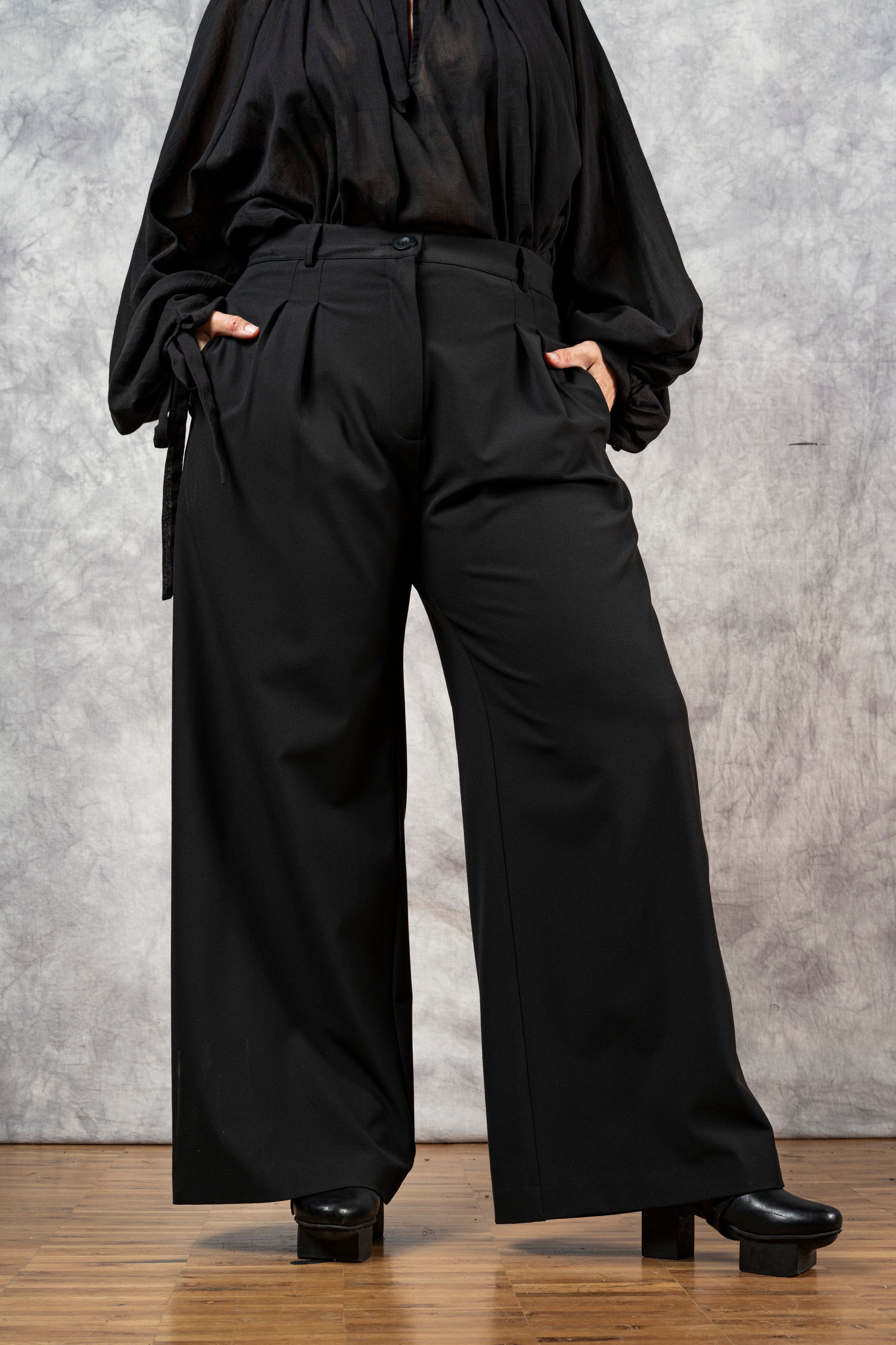 Wide Leg Trouser in Black Cotton