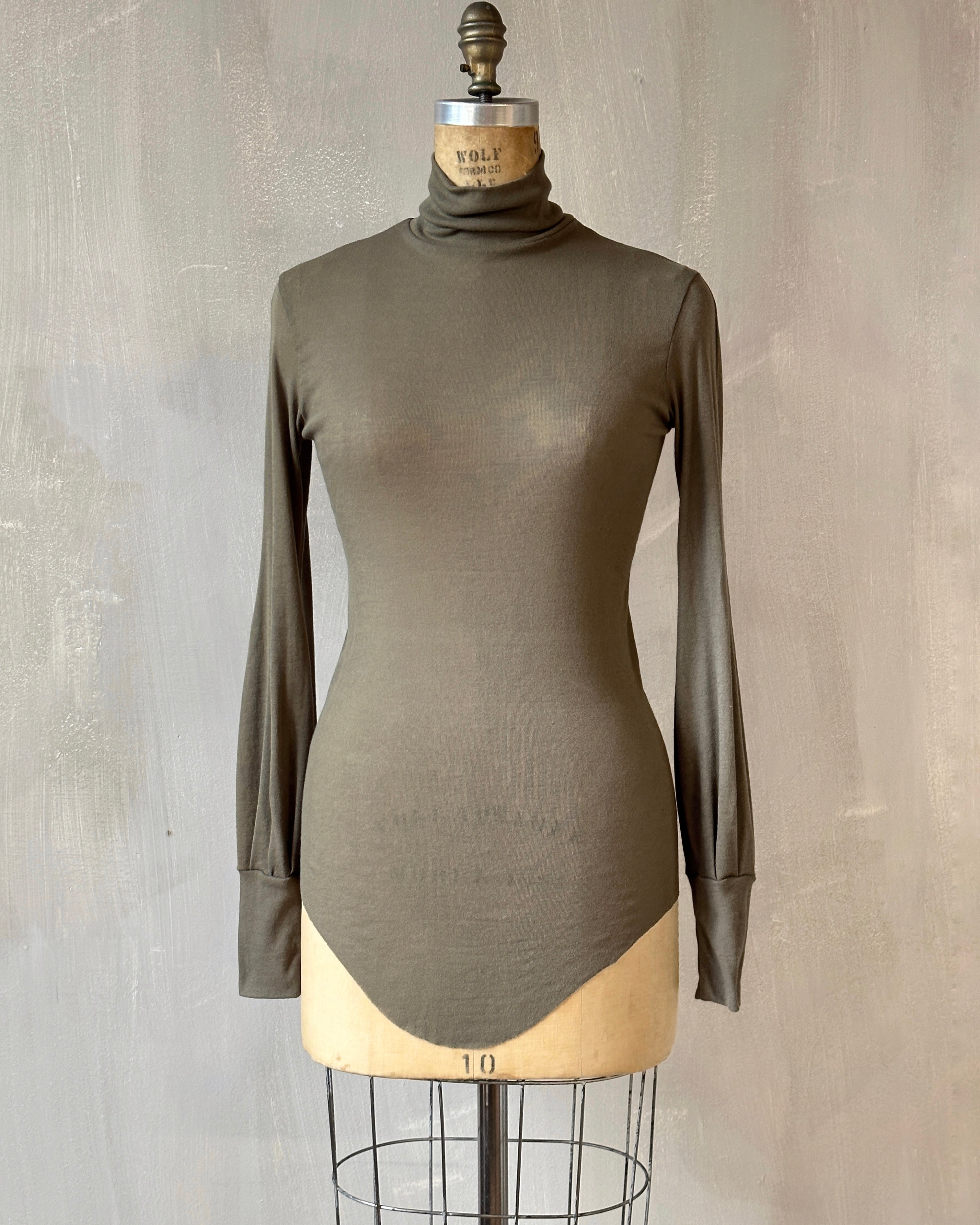 Bishop Sleeve Hourglass Tunic (Moss Green)